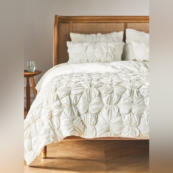 Anthropologie CONSTANCE COTTON JERSEY CLOUD QUILT Style 4540H545AA Ivory King - Picture 1 of 5